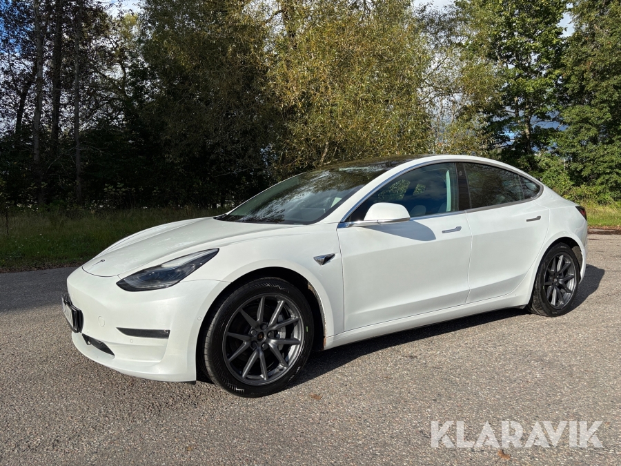 Tesla Model 3 Long Range AWD 440 hk Dual motor