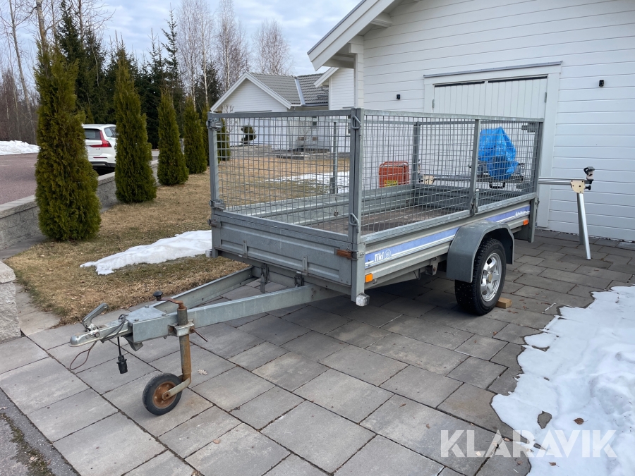 Personbilssläp Tiki-Treiler C163