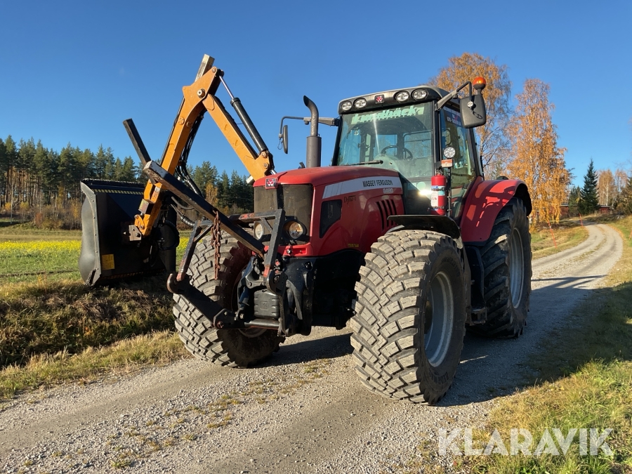 Traktor Massey Ferguson Dyna6 med Kedjeröjare