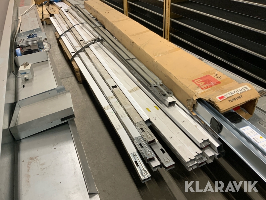 Skenelement Schneider electric Canalis KBA25ED4303TW 22st