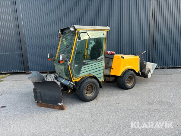 Redskapsbärare Belos Trans Pro 04063 med vikplog och sandspridare