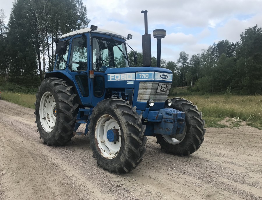 Traktor FORD 7710 4WD