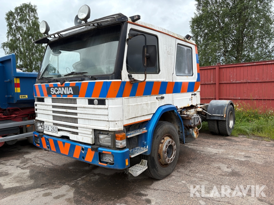 Lastbil Scania P82M dubbelhytt