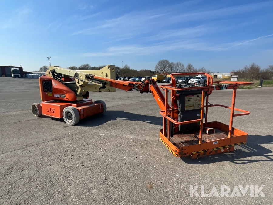 Vikbomslift JLG E400AJP narrow