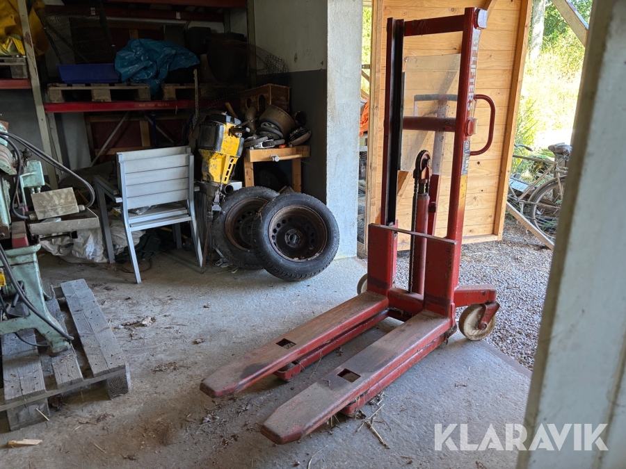 Höglyftande Palltruck BT Lifters