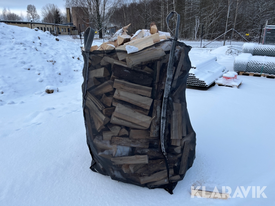 Säck med ved 1.5 kubik  