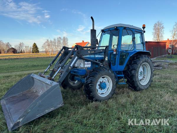 Traktor Ford 5610 4WD med lastare