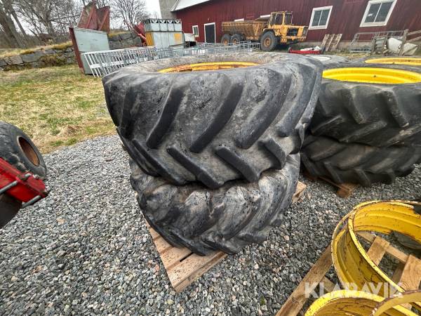 Däck Goodyear 600/65R28