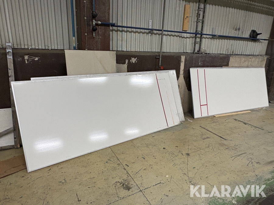 Whiteboard 5st med 3st hållare och 2st projektordukar.