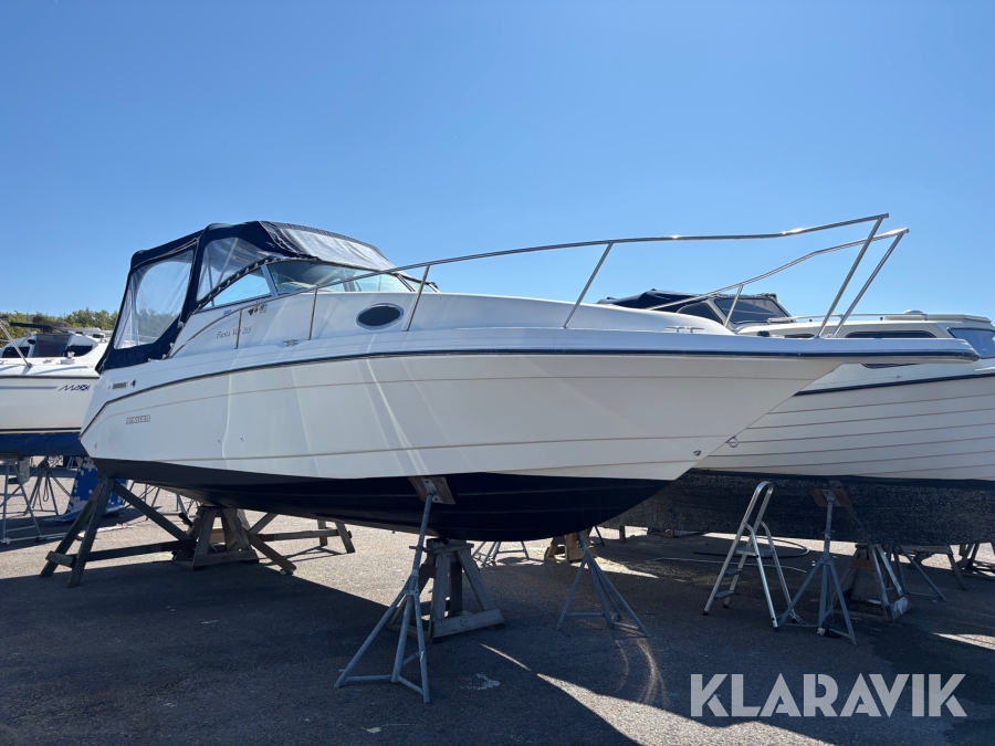 Båt Rinker Fiesta Vee 265