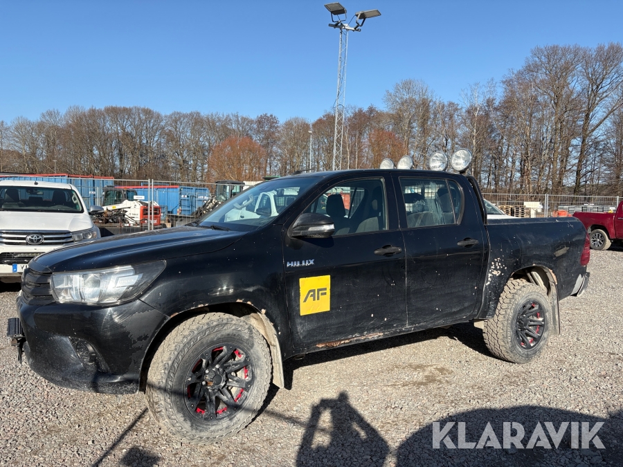 Pickup Toyota Hilux Dubbelhytt 2,4 AWD Manuell