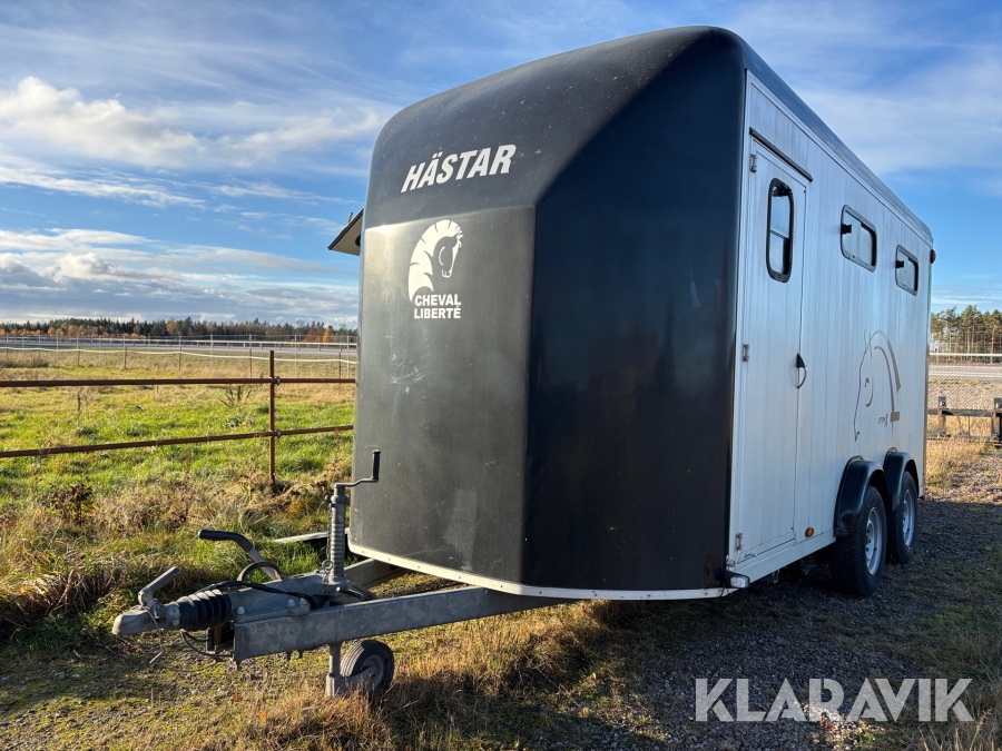 Hästtransport Cheval Liberté Maxi 4 pullman v2