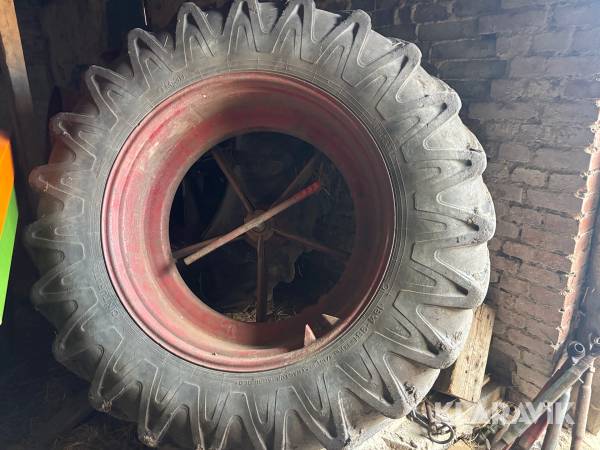 Dubbelmontage Pirelli 18.4-38 2st