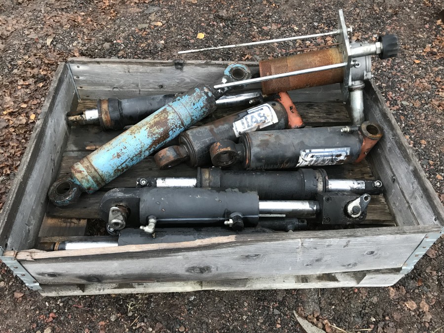 Hydraulcylinder Begagnad () Hydraulcylinder Begagnad