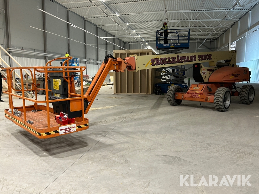 Bomlift JLG  M600JP