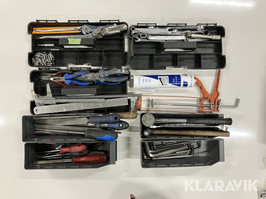 Paket med verktyg och sorteringslådor