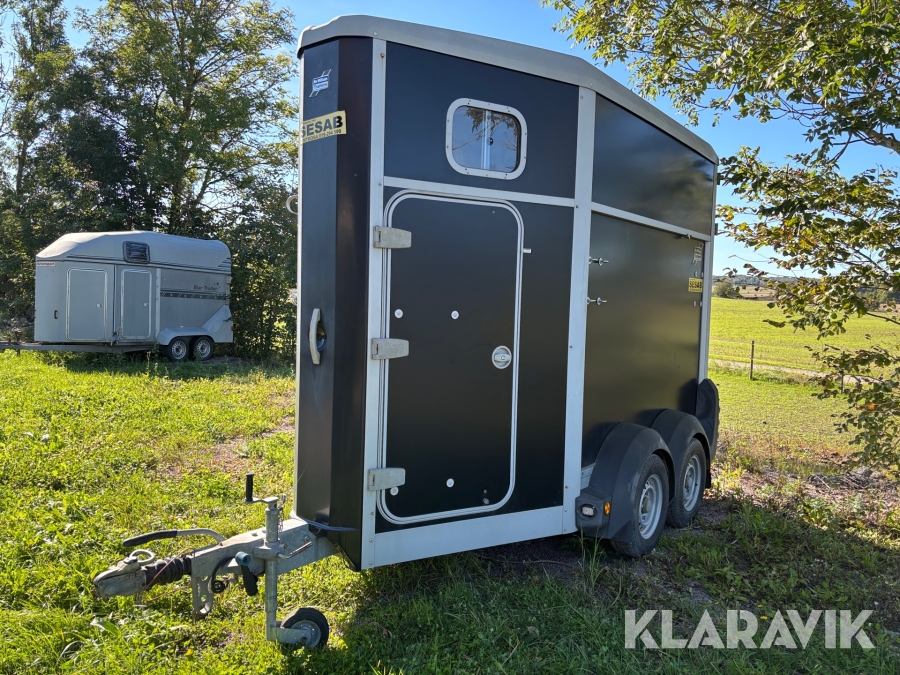 Hästtransport IFO HB403R