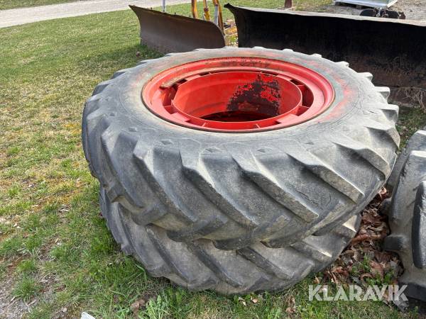 Traktordäck 2 st Goodyear 16.9/14-34
