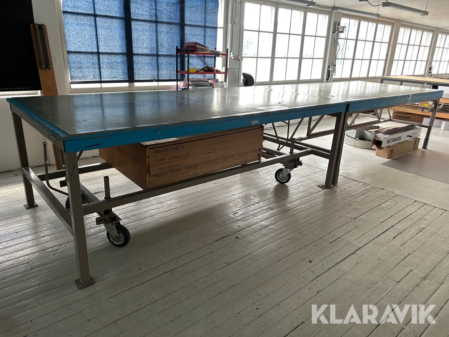 Arbetsbord 2 st & 1 hurts