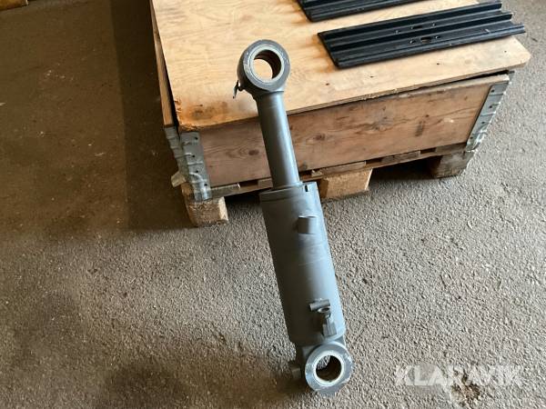 Kolv till schaktblad Takeuchi