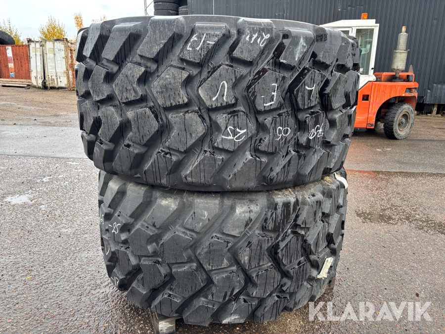 Entreprenaddäck Bridgestone V-Steel radial 750/65-25 regummerade