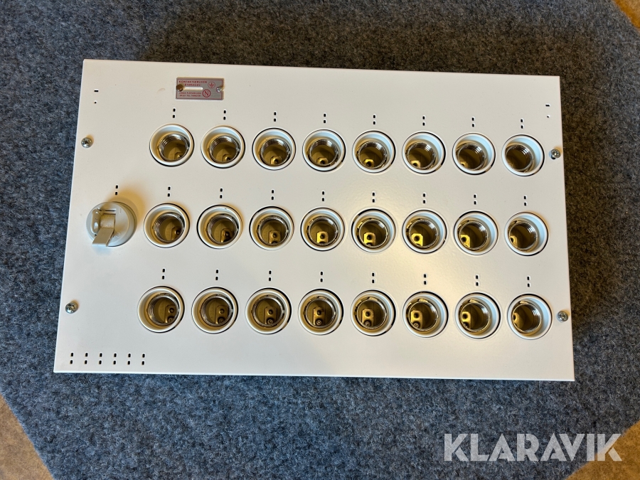 Proppcentral / Proppskåp Calux HB 33-8U