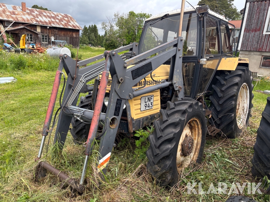 Traktor Marshall 704