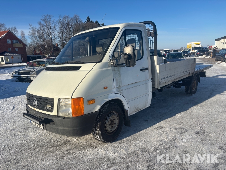 Flakbil Volkswagen LT35 med kran