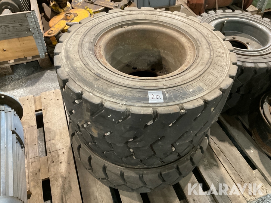 Hjul till Stocka-struck Stabilx 8.25R15