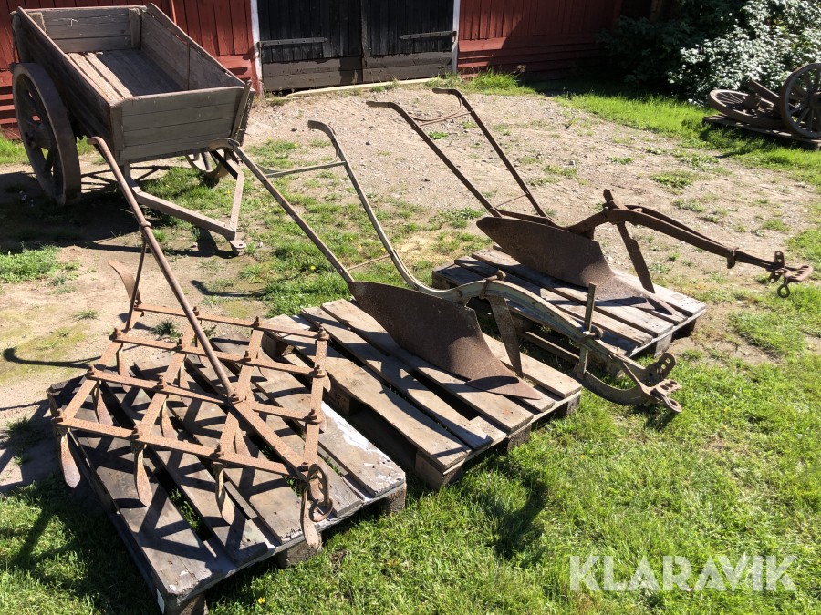 Harv och 2st plog för häst  