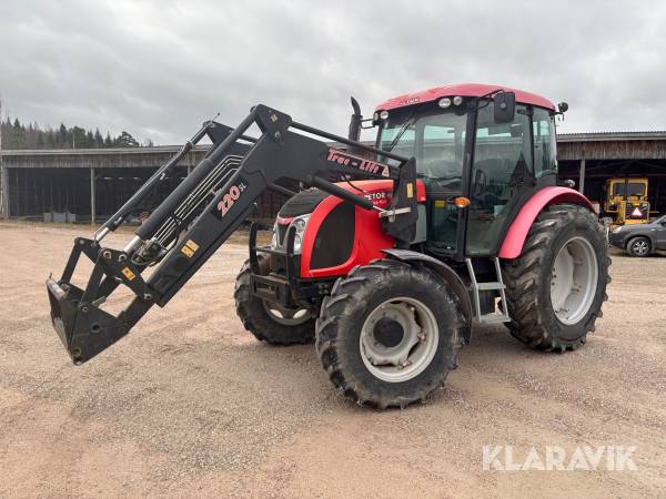 Traktor Zetor 9541 med lastare
