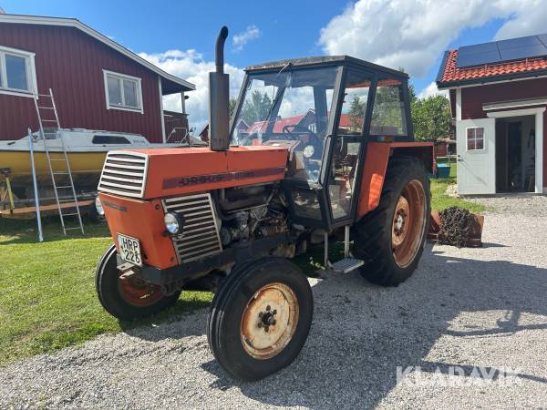 Traktor Ursus C-385