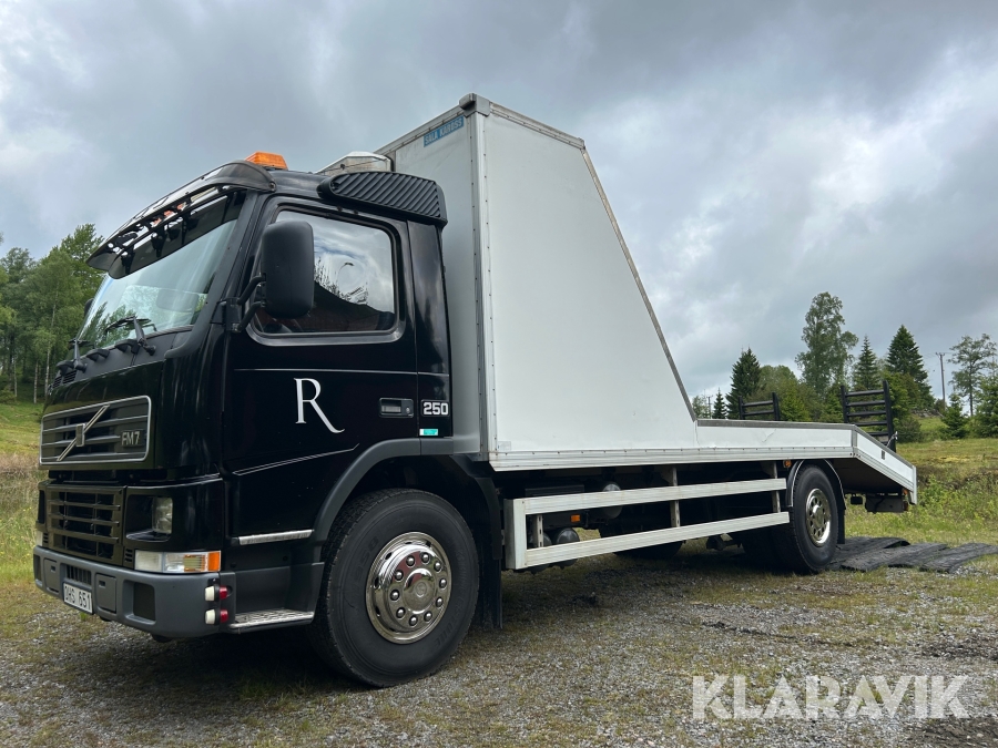 Maskintransport Volvo FM7 4X2