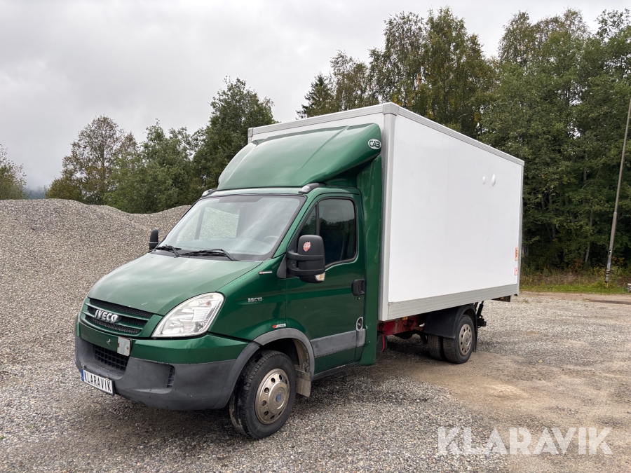 Lätt lastbil Iveco Daily 35C18
