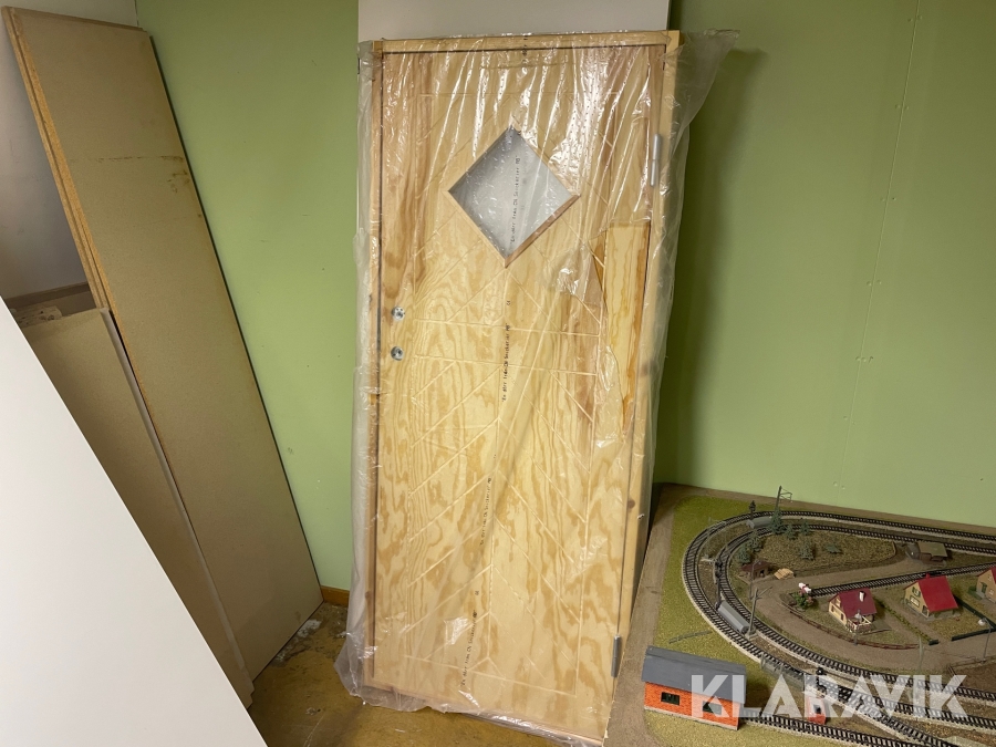 Ytterdörr CN snickerier