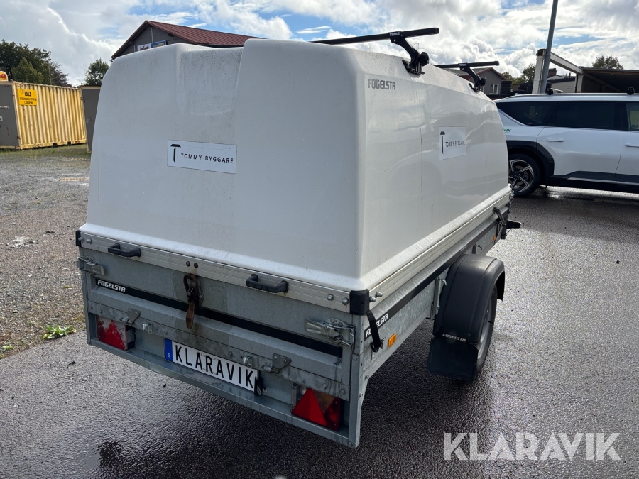 Personbilssläp Brenderup LM 750 med kåpa