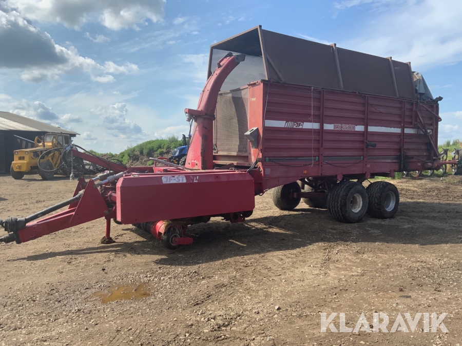 Hackvagn JF ES 3500 med hack JF 1050 Stoll Protec