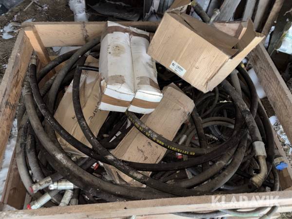 Hydraulslangar och filter till skogsmaskin John Deere / Timberjack