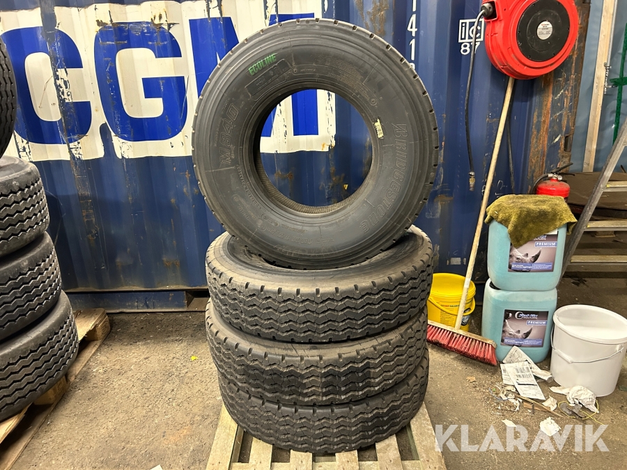 Lastbilsdäck Regummerat Bridgestone Stomme Z12 10R17,5 4 st