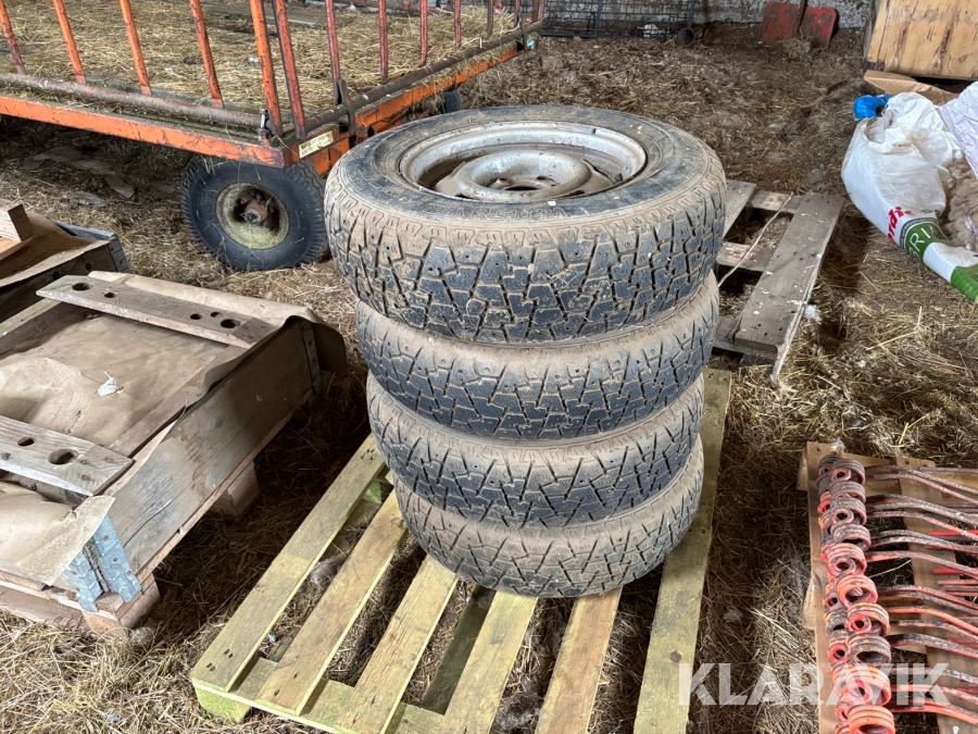 Personbilsdäck Vredstein 185SR14 90