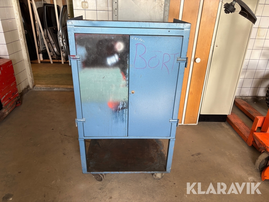 Verkstadsskåp på hjul