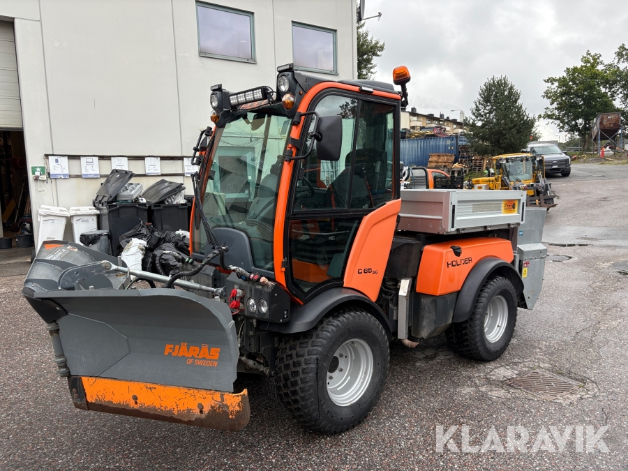 Redskapsbärare Holder C65 SC med vikplog & sandspridare