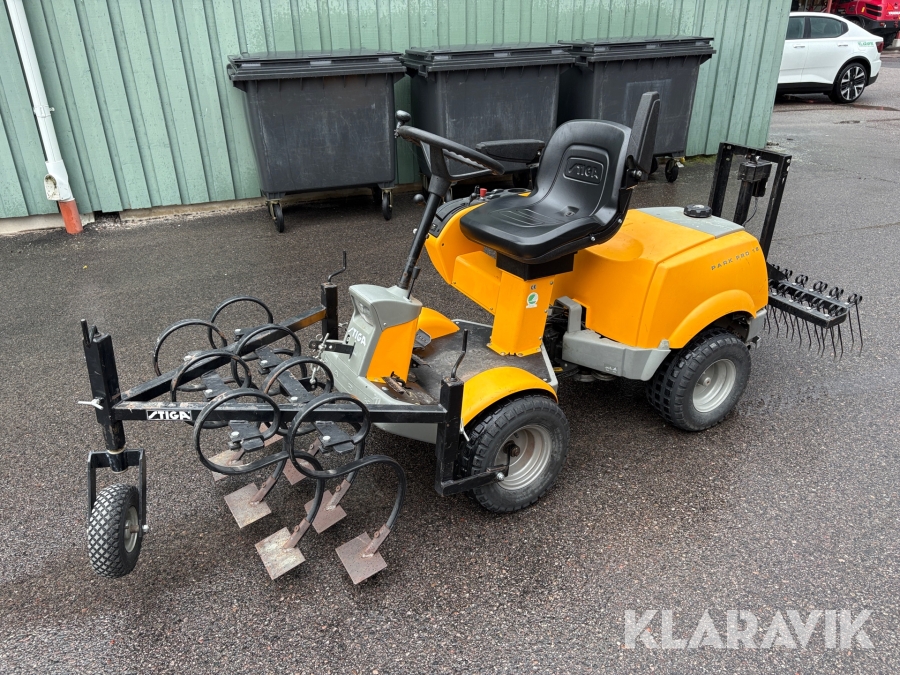 Åkgräsklippare Stiga Park Pro 18 ogräsrensare med harv