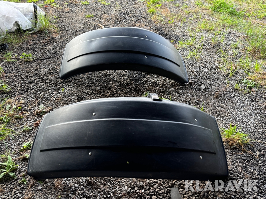 Framskärmar till traktor 2 st Valtra N- Serie