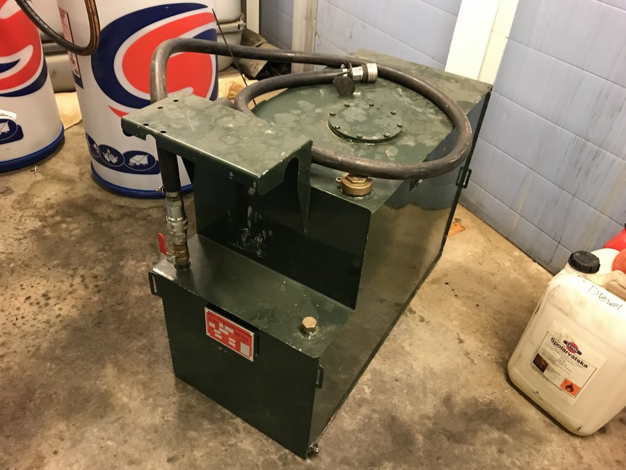 Dieseltank för bil / flak