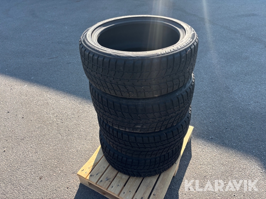 Däck Bridgestone 205/50R17 M+S 4st