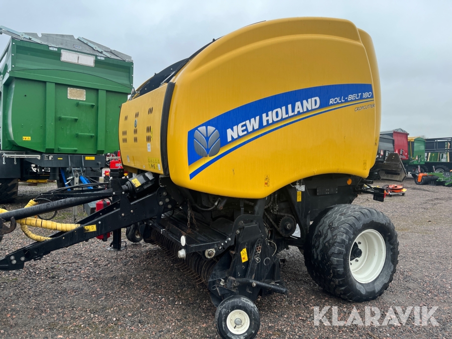 Rundbalspress New Holland Roll-Belt 180 Cropcutter