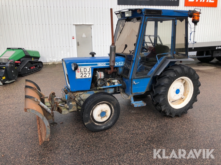 Traktor Ford 1900 4WD