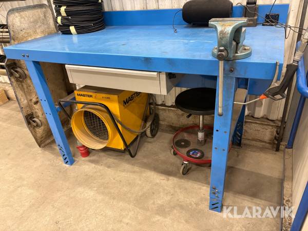 Industribänk / arbetsbänk med skruvstäd