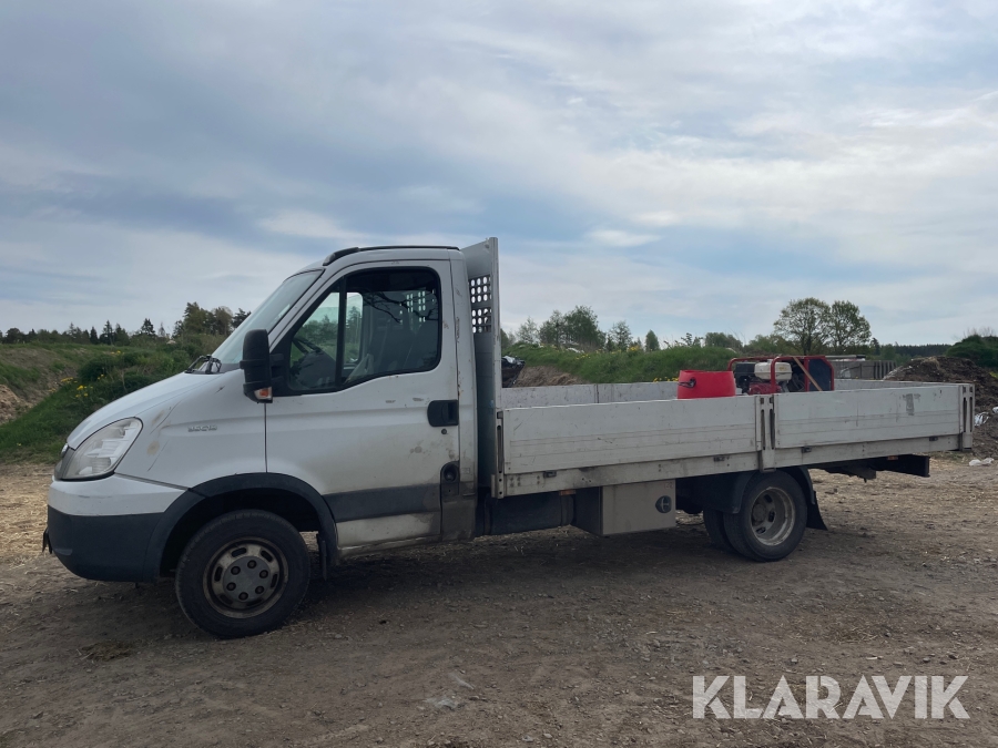 Lätt lastbil Iveco Daily 35C18/3.0